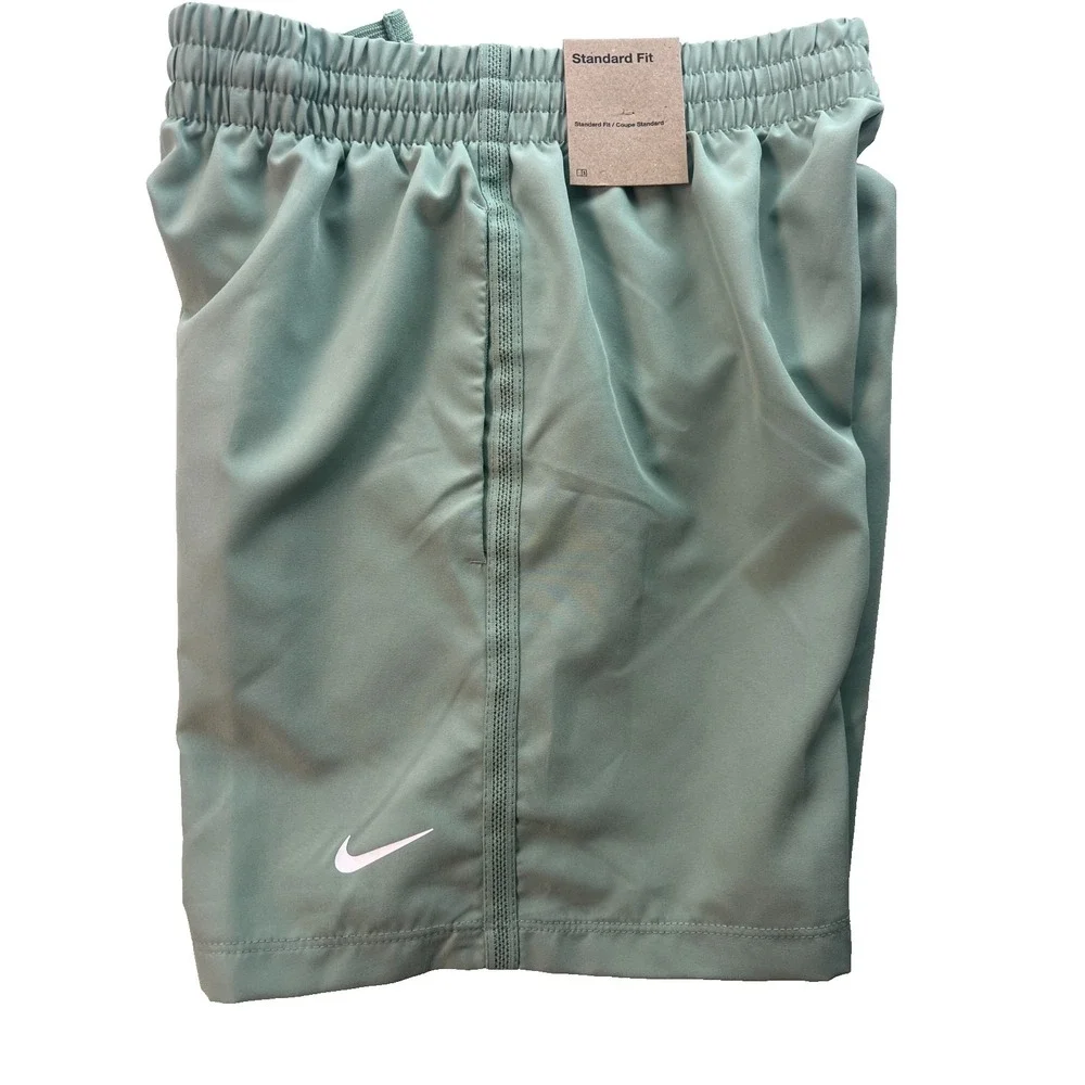 Nike Kids Shorts Size S Small Dr-Fit Green Sports W22 Athletic NWT Ret. $25.  01